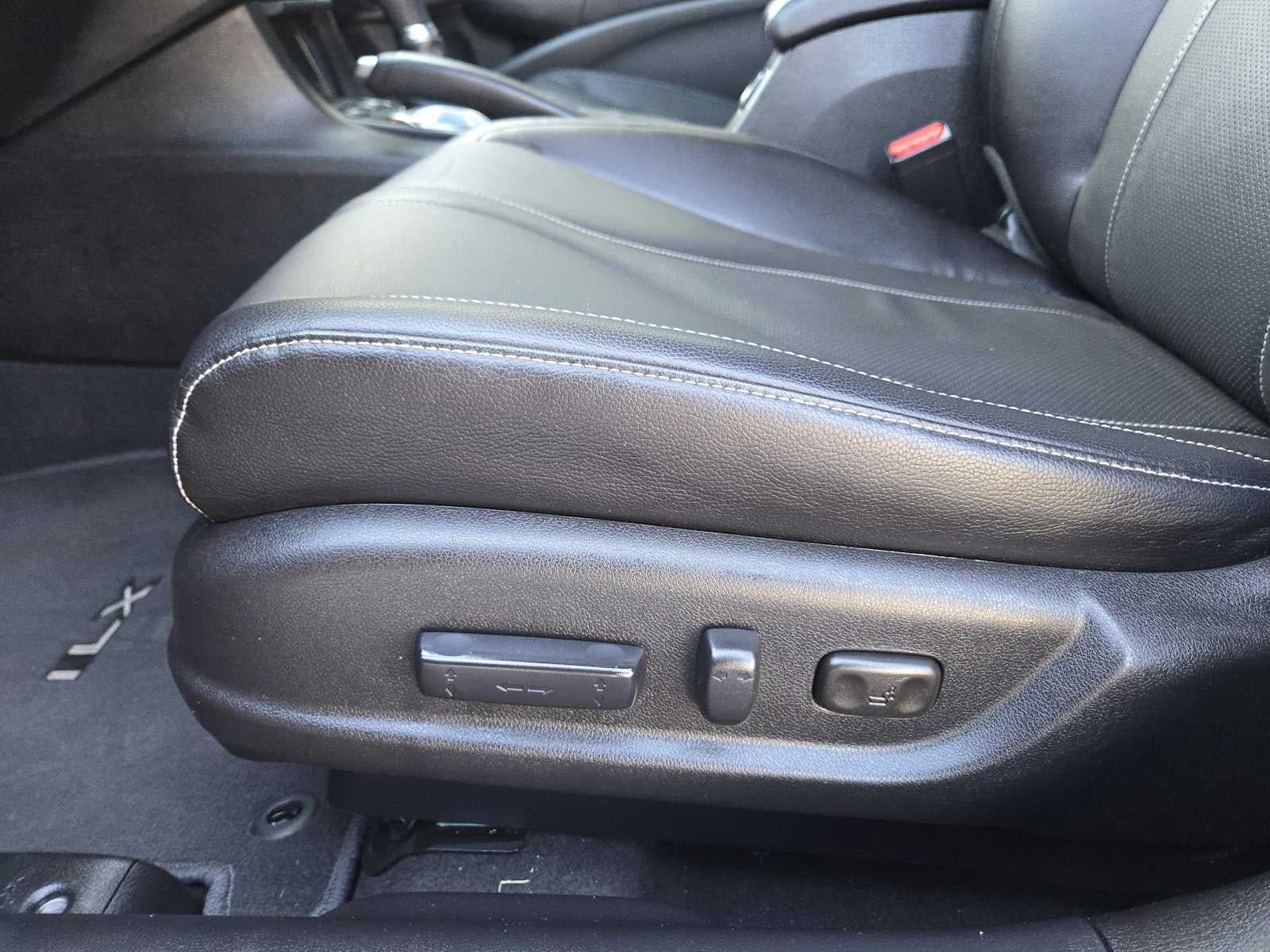 2019 Acura ILX w/Premium Pkg