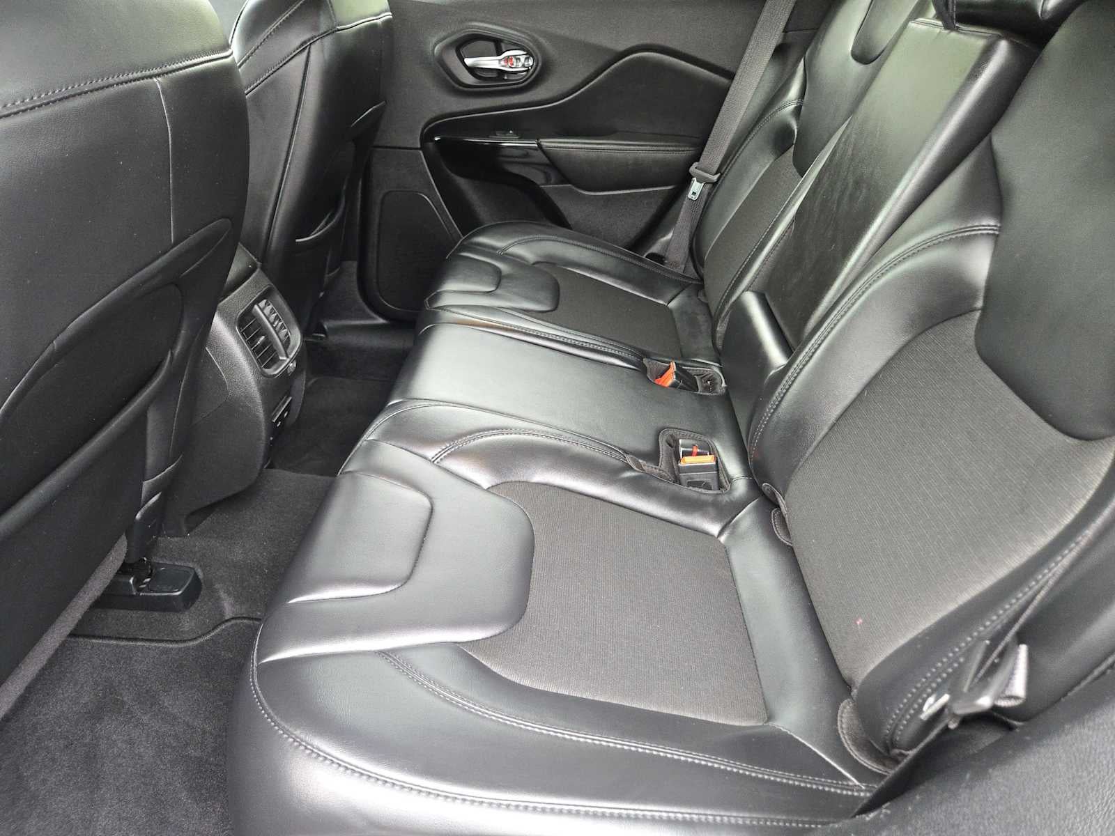 2020 Jeep Cherokee Altitude FWD