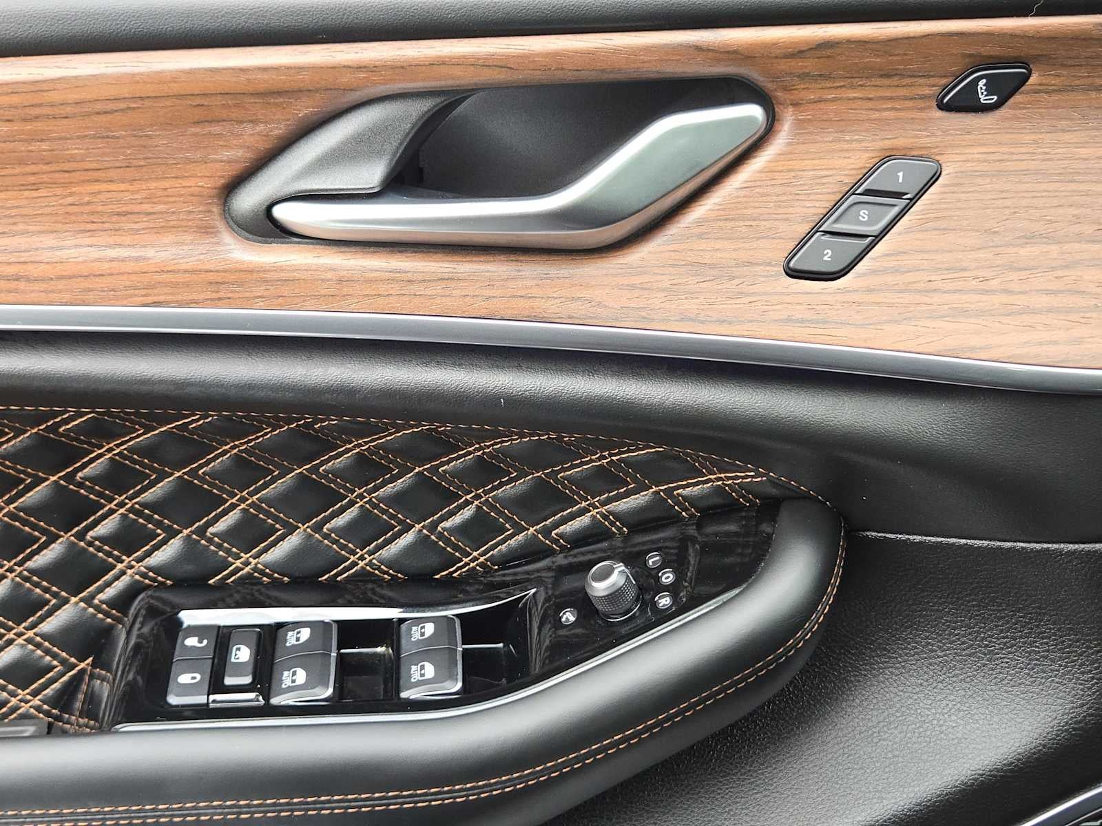 2023 Jeep Grand Cherokee L Summit 4x4