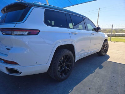 2023 Jeep Grand Cherokee L Summit