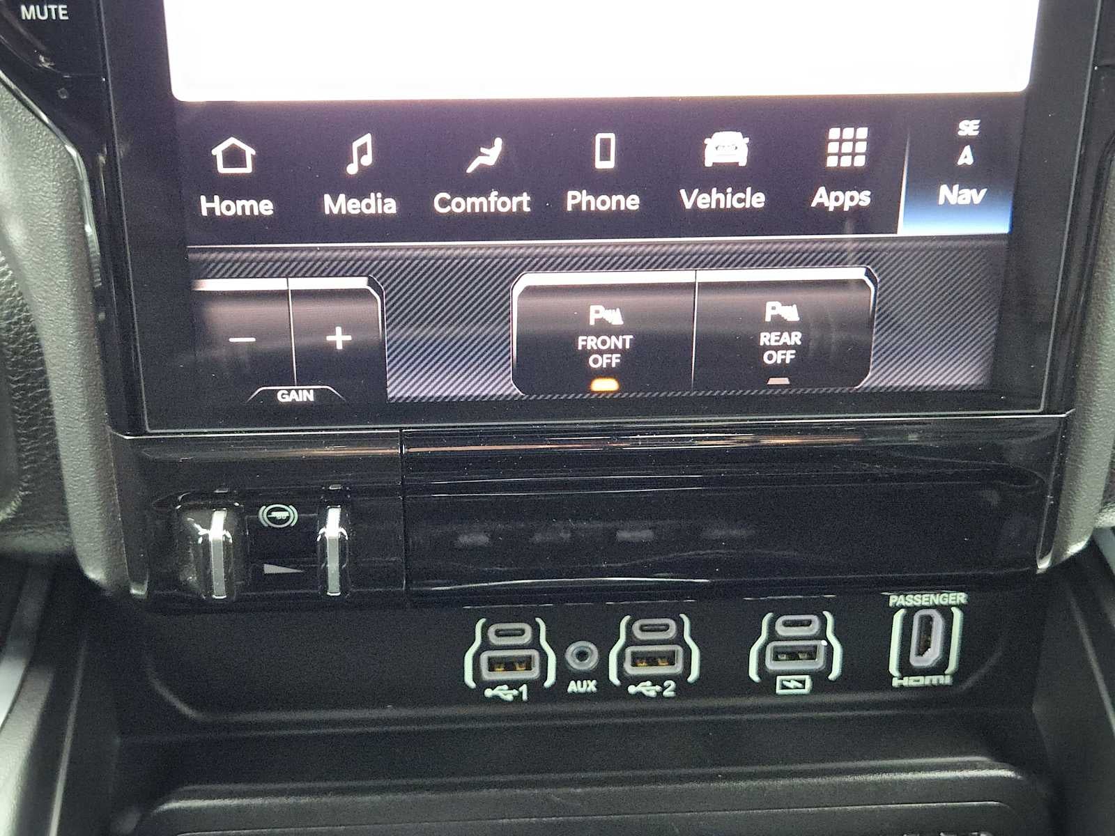 2025 RAM 1500 Laramie Crew Cab 4x4 5'7" Box