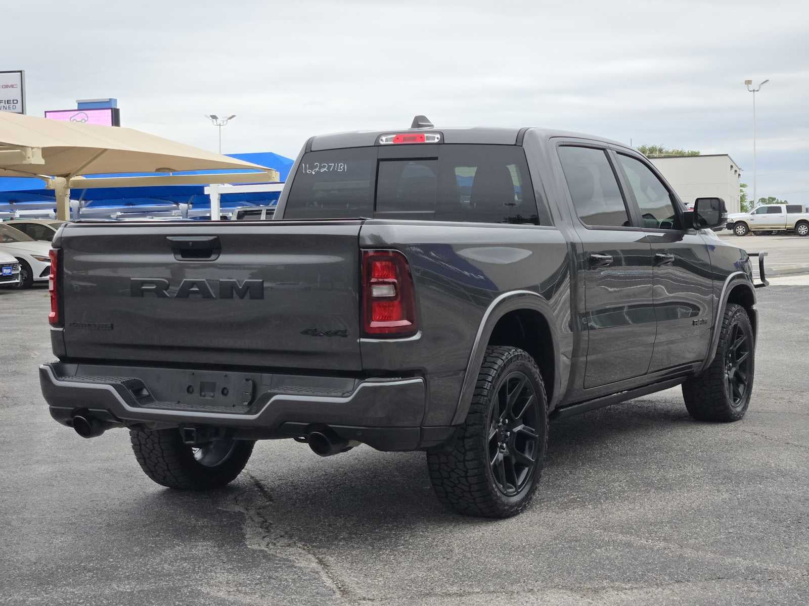 2025 RAM 1500 Laramie Crew Cab 4x4 5'7" Box