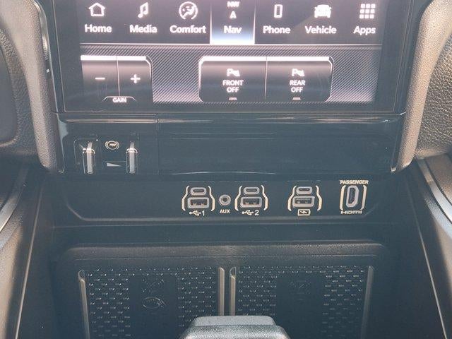 2025 RAM 1500 Laramie Crew Cab 4x4 5'7" Box