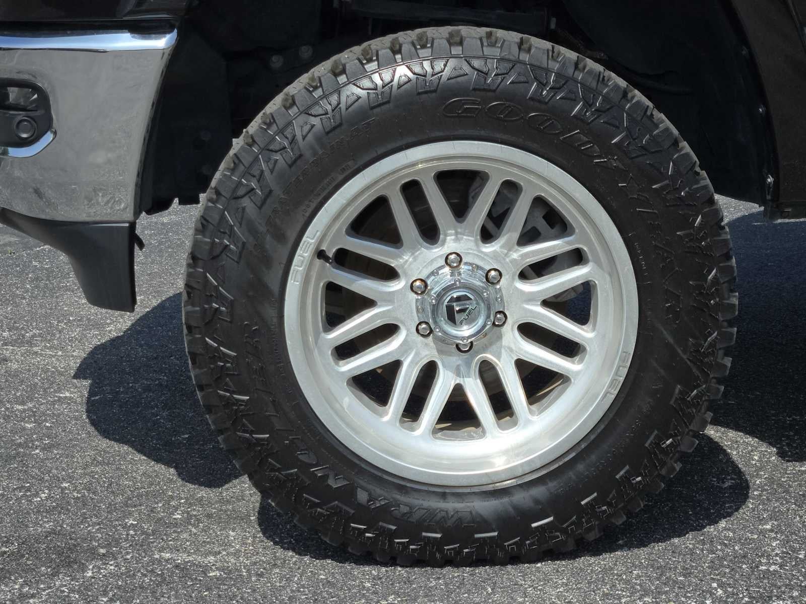 2021 RAM 1500 Laramie Crew Cab 4x4 5'7" Box