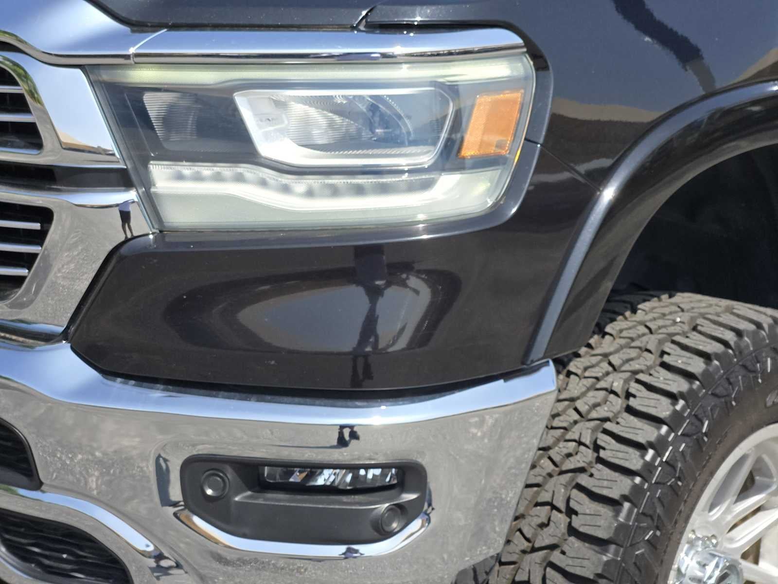2021 RAM 1500 Laramie Crew Cab 4x4 5'7" Box