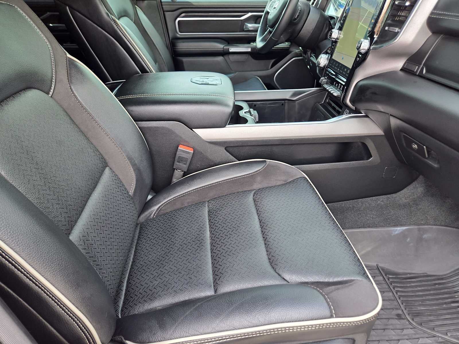 2023 RAM 1500 Laramie Crew Cab 4x4 5'7" Box