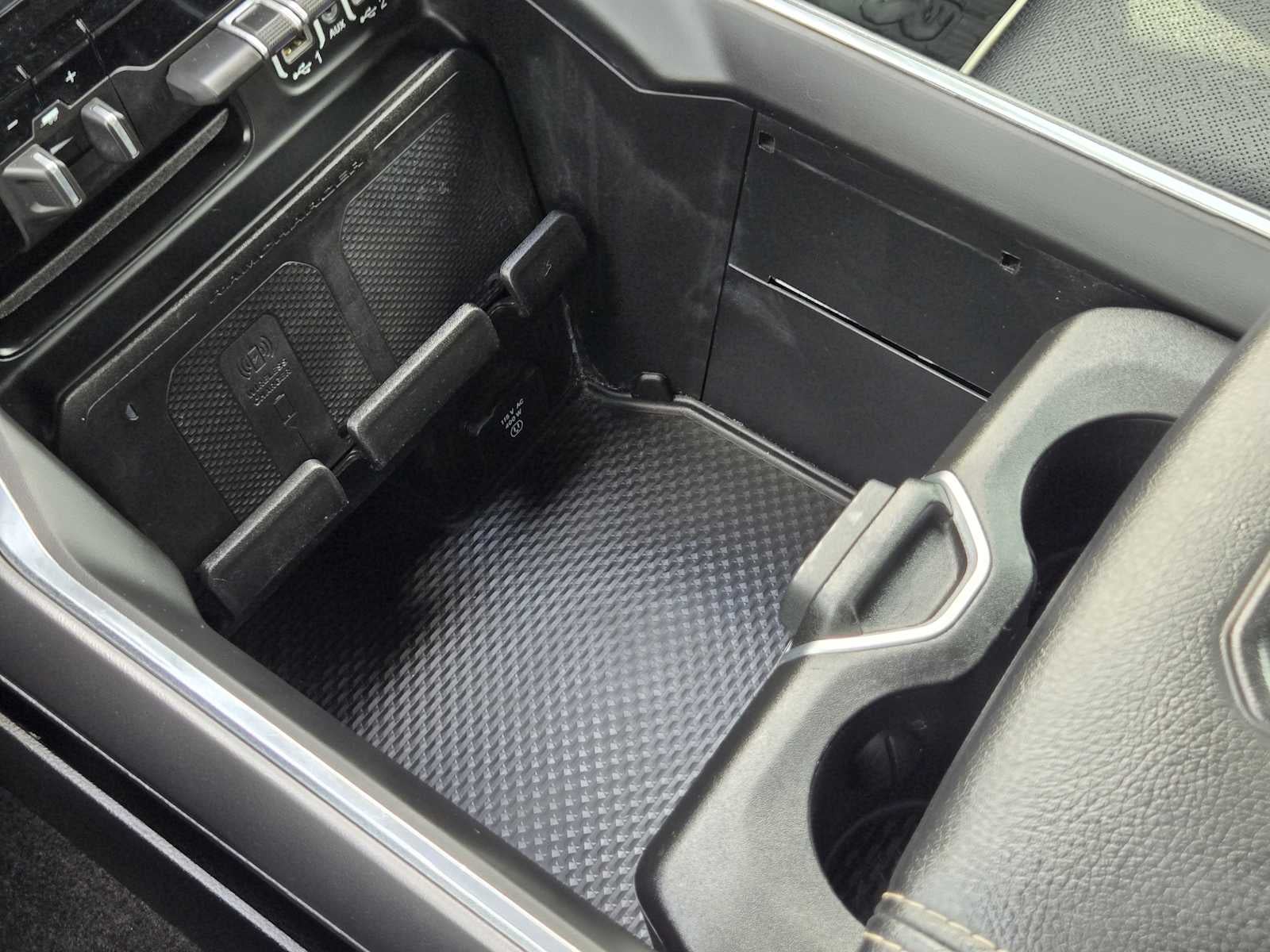 2023 RAM 1500 Laramie Crew Cab 4x4 5'7" Box