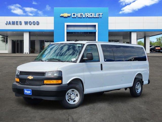 2026 Chevrolet Express 3500 LS Extended's photo