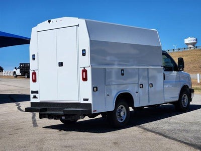 2025 Chevrolet Express Cutaway 3500 1WT