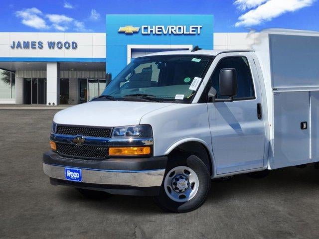 2025 Chevrolet Express Cutaway 3500 1WT