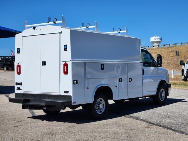 2025 Chevrolet Express Cutaway 3500 1WT