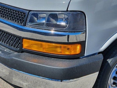 2025 Chevrolet Express Cutaway 3500 1WT