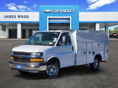 2025 Chevrolet Express Cutaway 3500 1WT