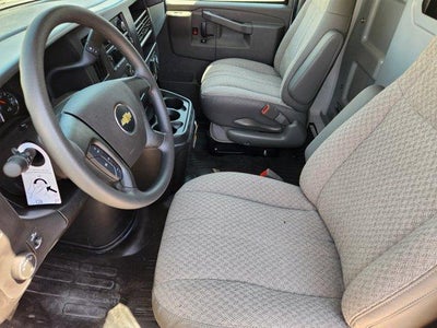 2025 Chevrolet Express Cutaway 3500 1WT