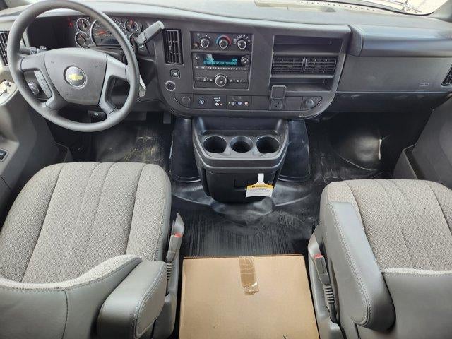 2026 Chevrolet Express Cutaway 3500 1WT