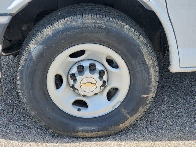 2026 Chevrolet Express Cutaway 3500 1WT