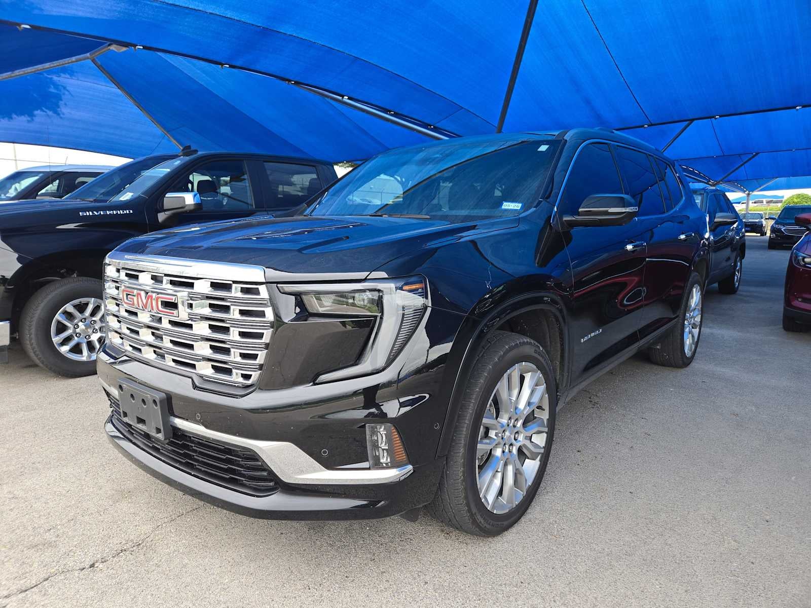 2024 GMC Acadia Denali
