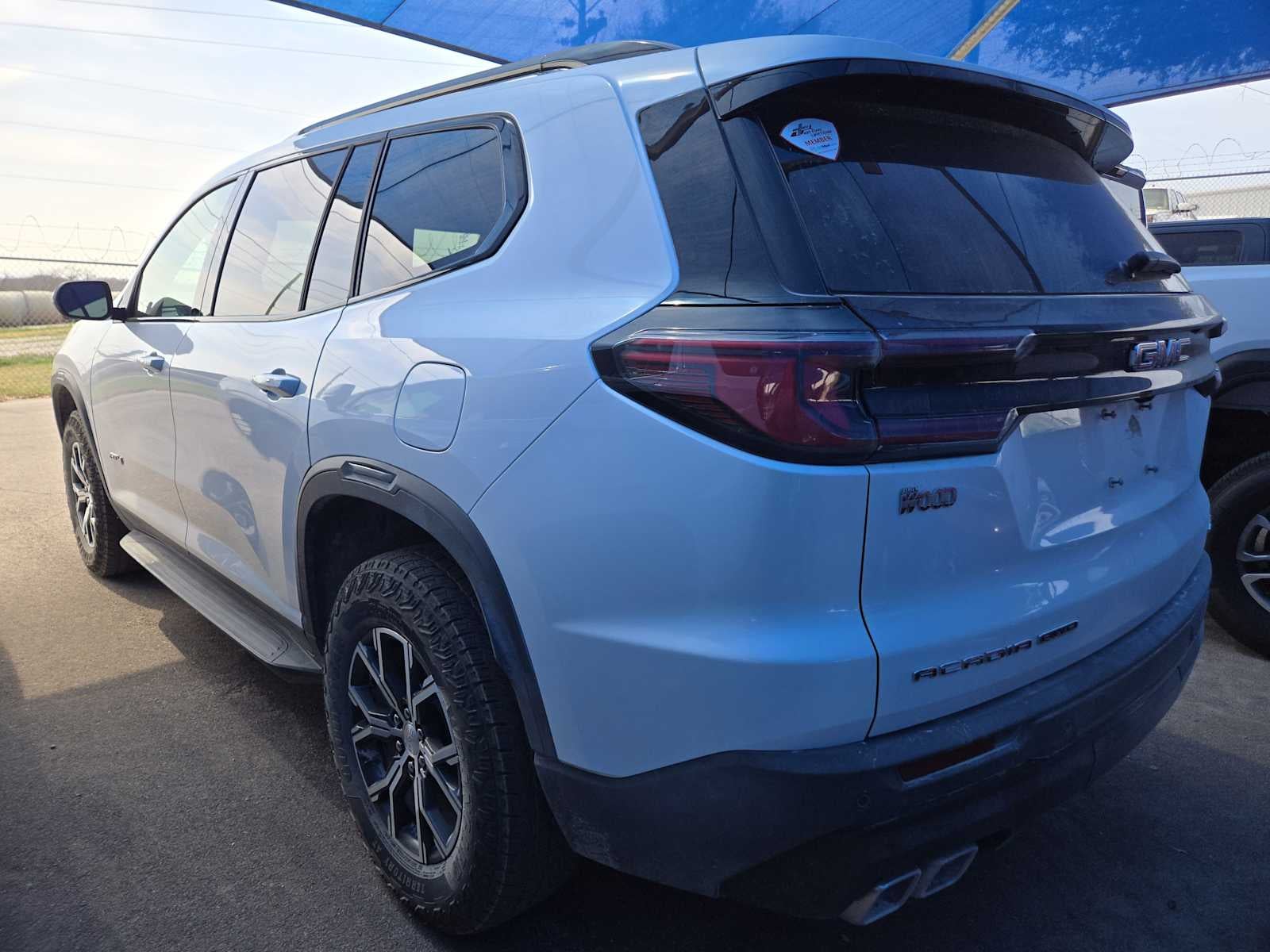 2025 GMC Acadia AT4