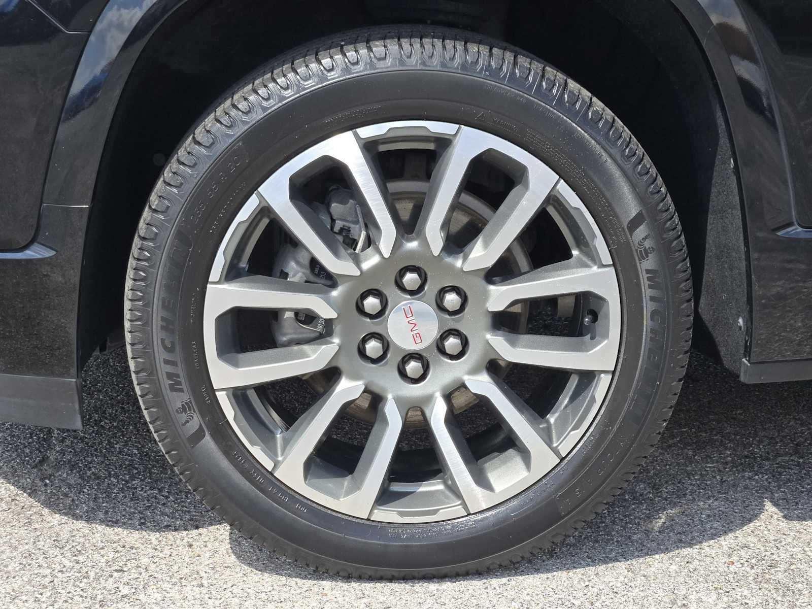 2021 GMC Acadia Denali