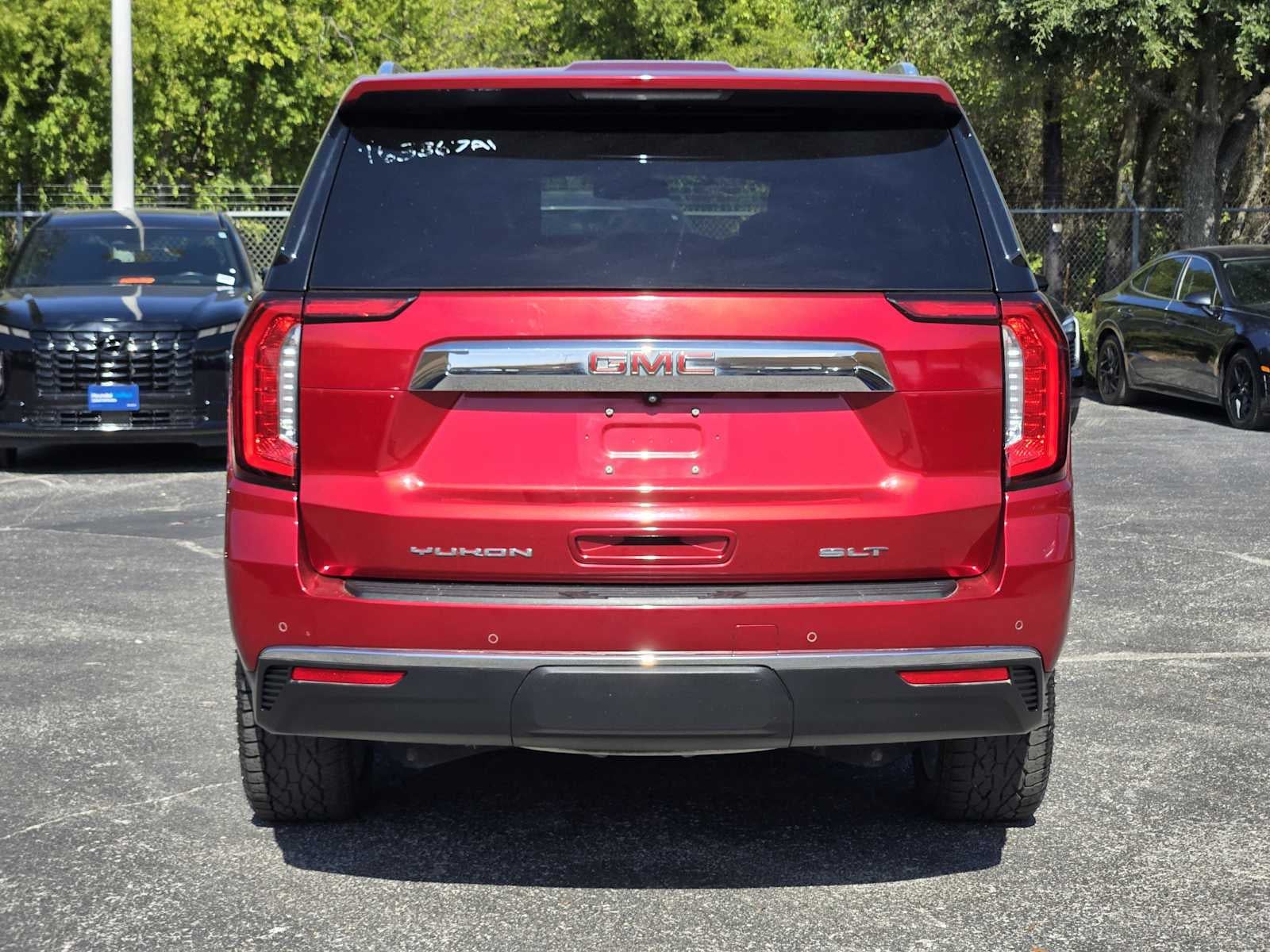 2021 GMC Yukon SLT
