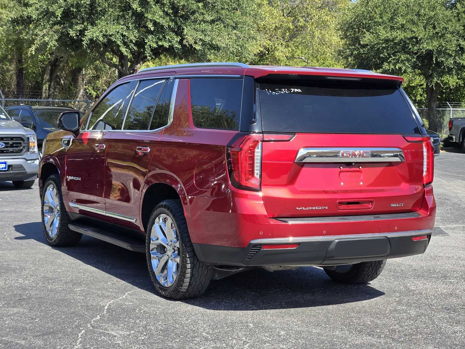 2021 GMC Yukon SLT