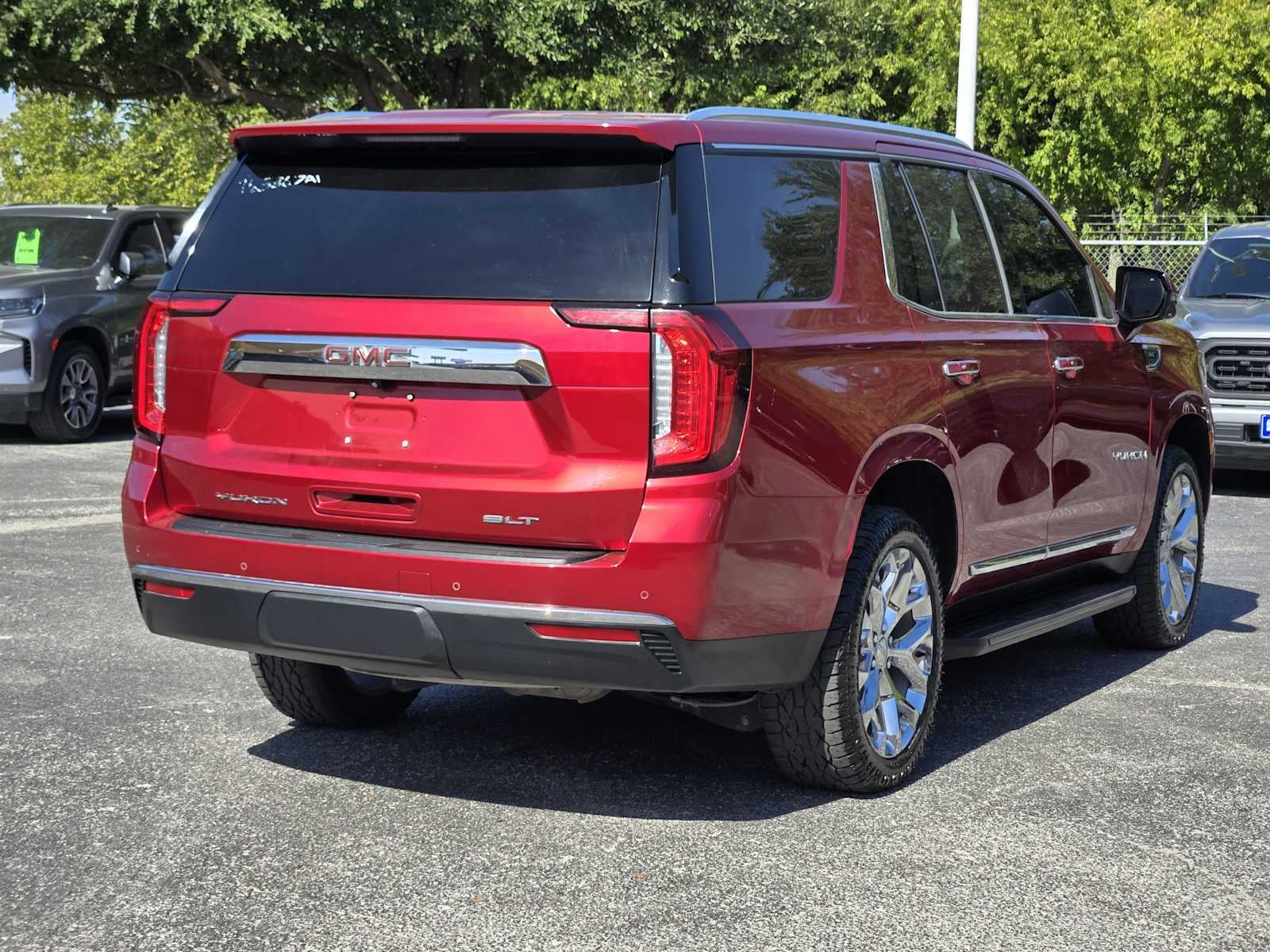 2021 GMC Yukon SLT