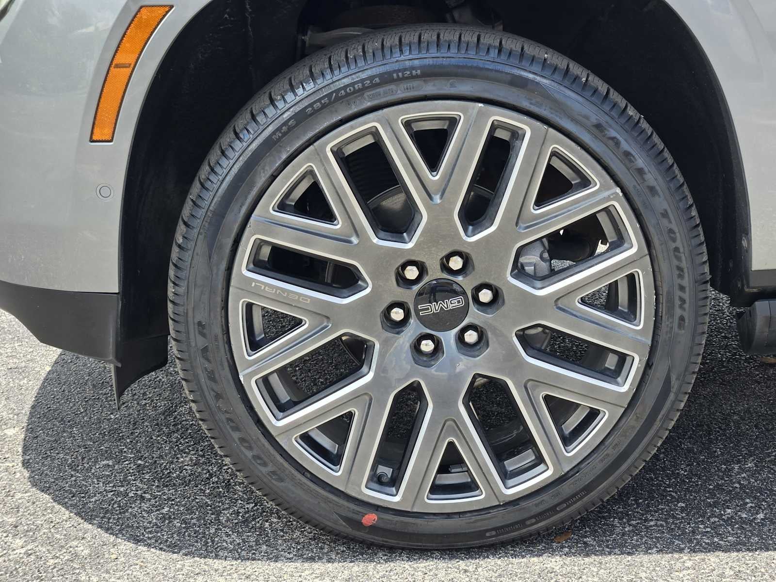 2025 GMC Yukon Denali Ultimate
