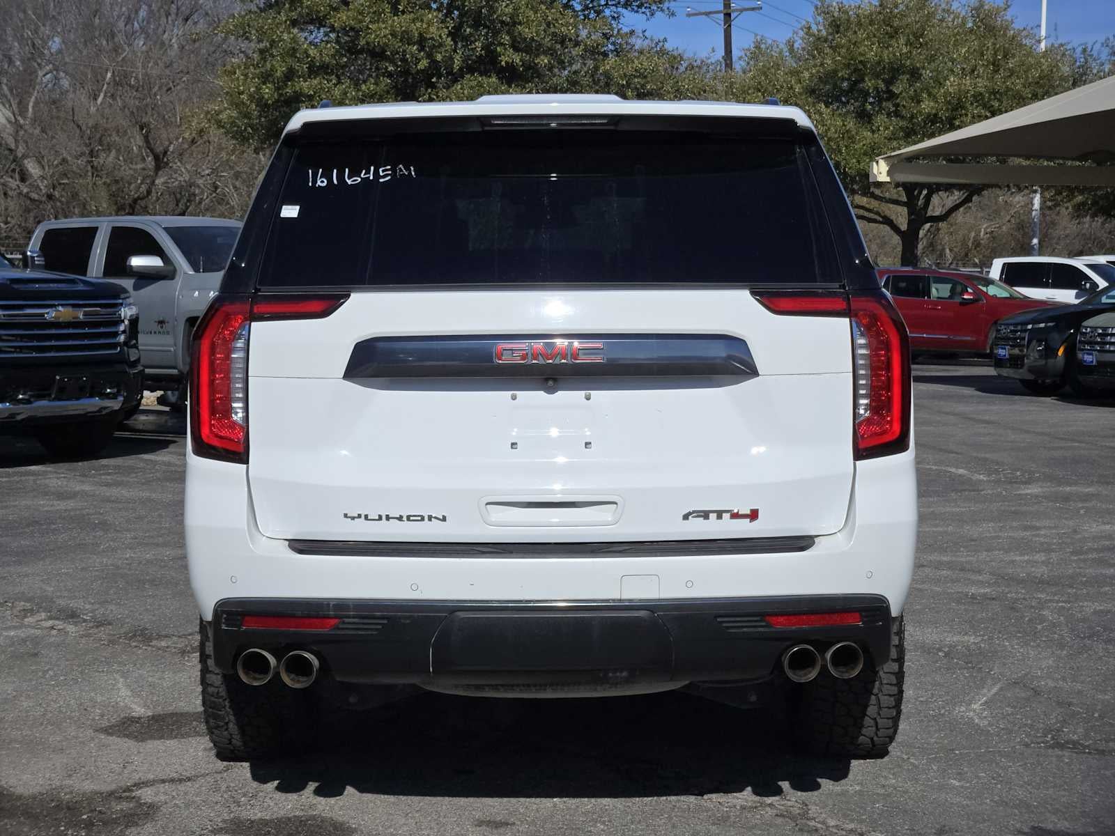 2023 GMC Yukon XL AT4