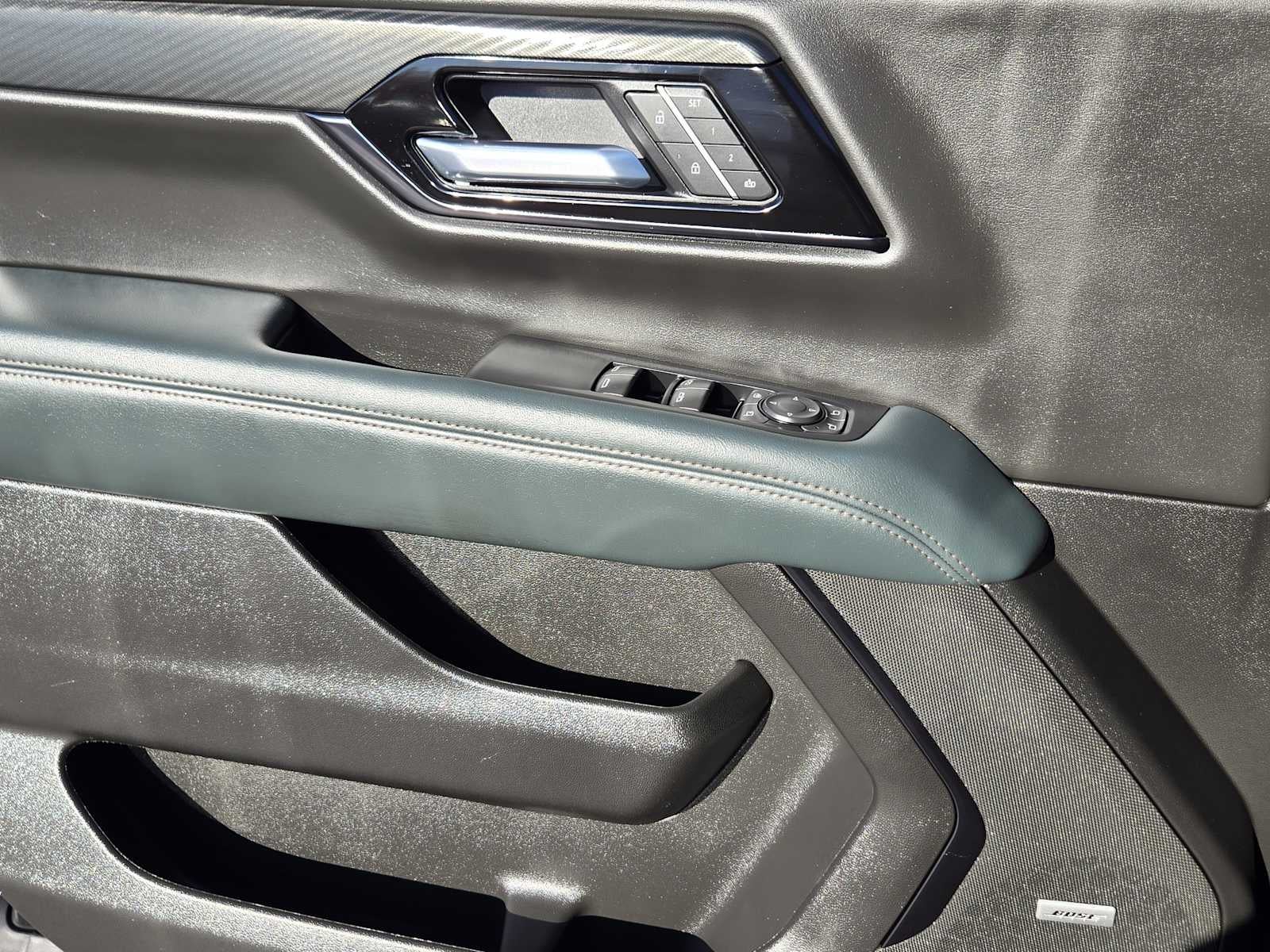 2025 GMC Yukon XL AT4