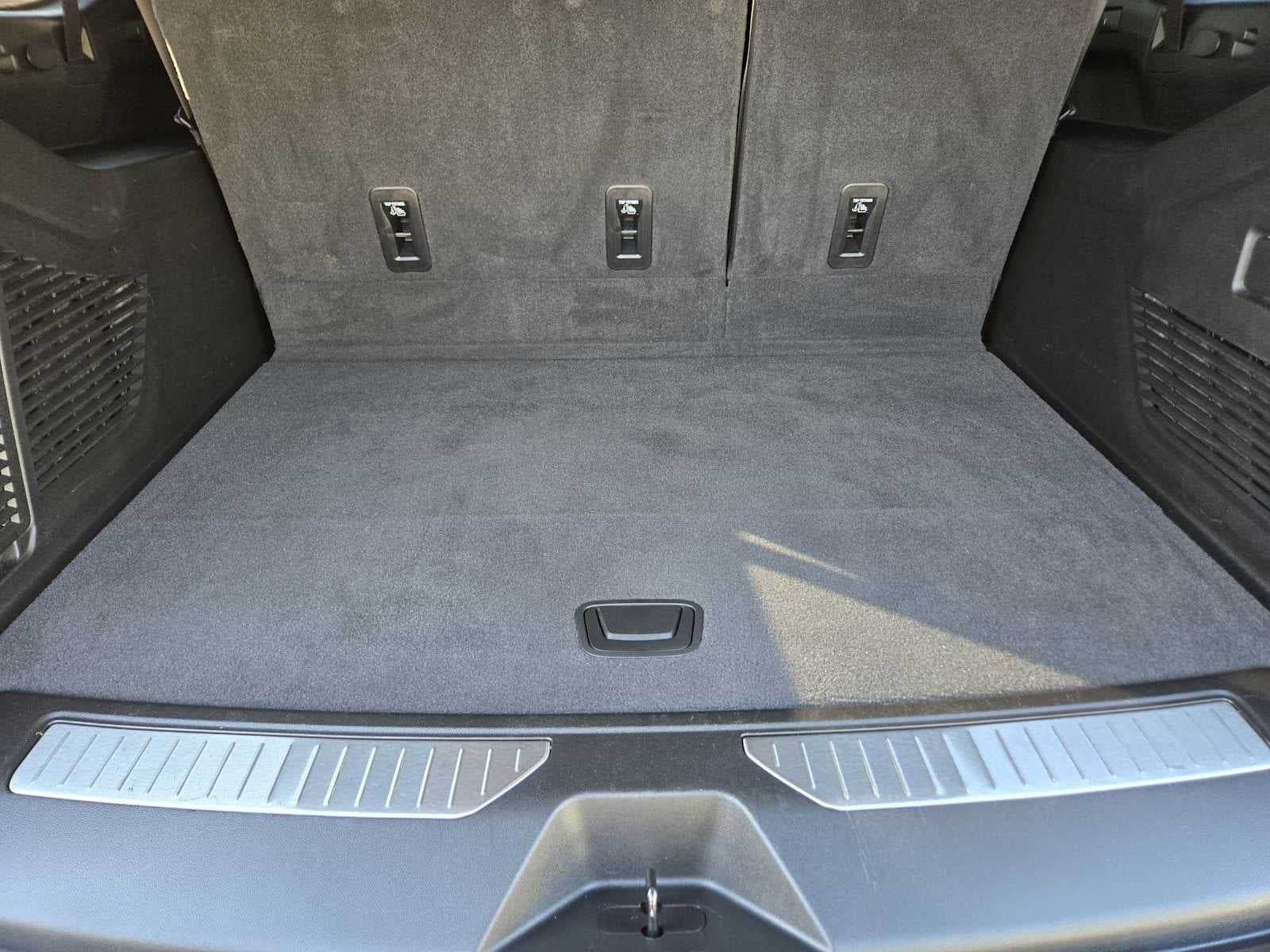 2025 GMC Yukon XL AT4