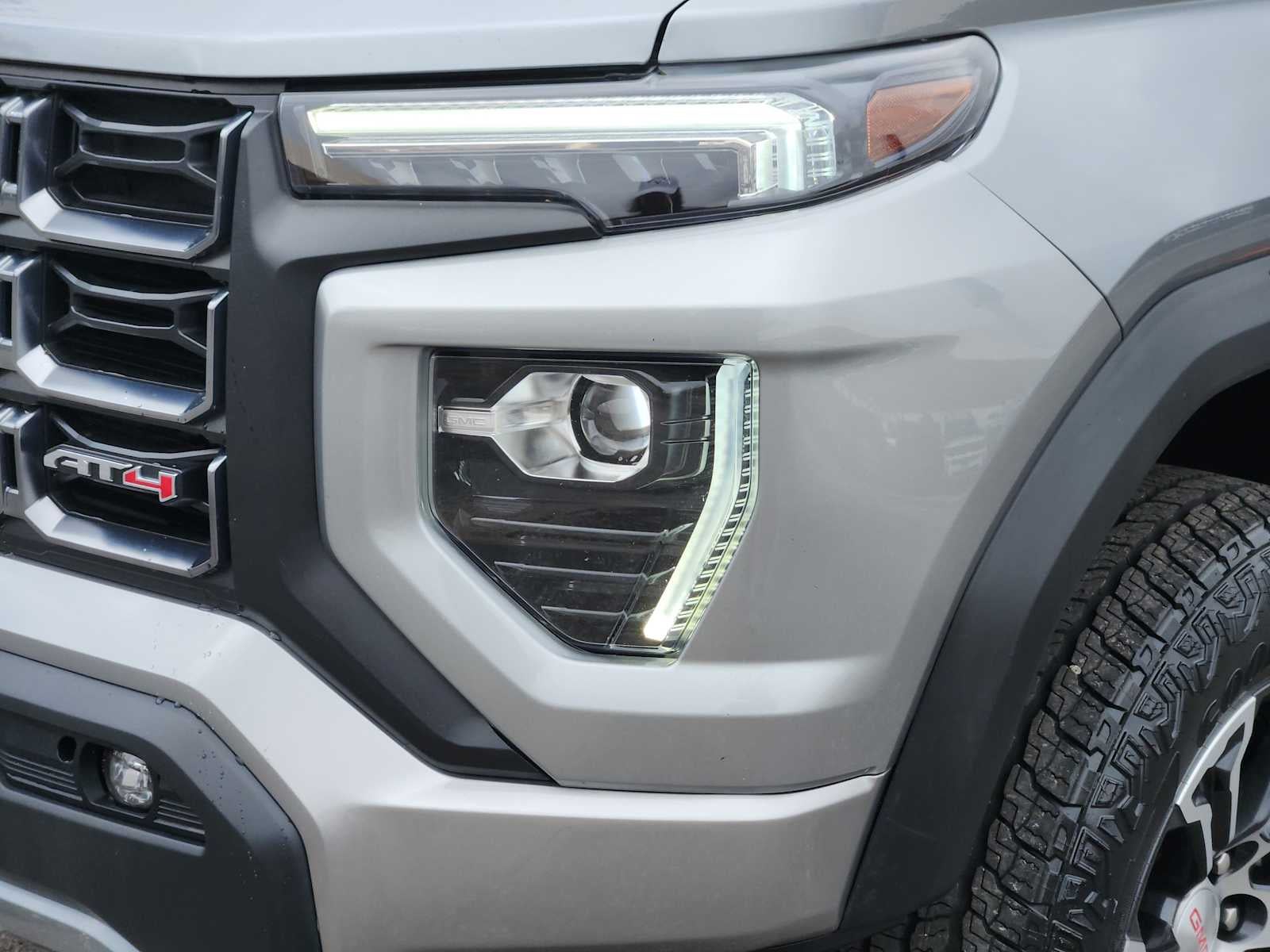 2023 GMC Canyon 4WD AT4