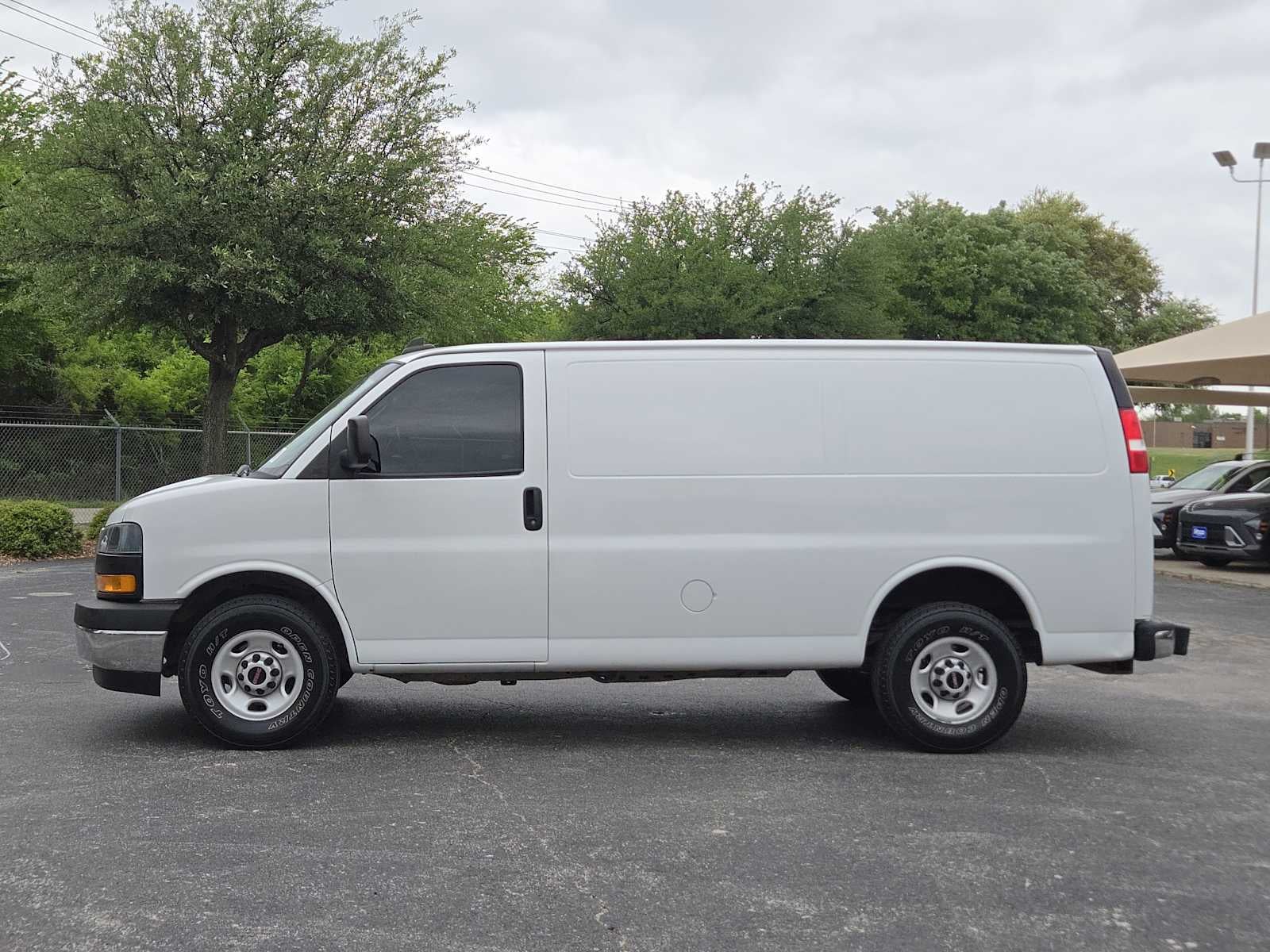 2020 GMC Savana Cargo 2500 RWD 2500 Regular Wheelbase Work Van