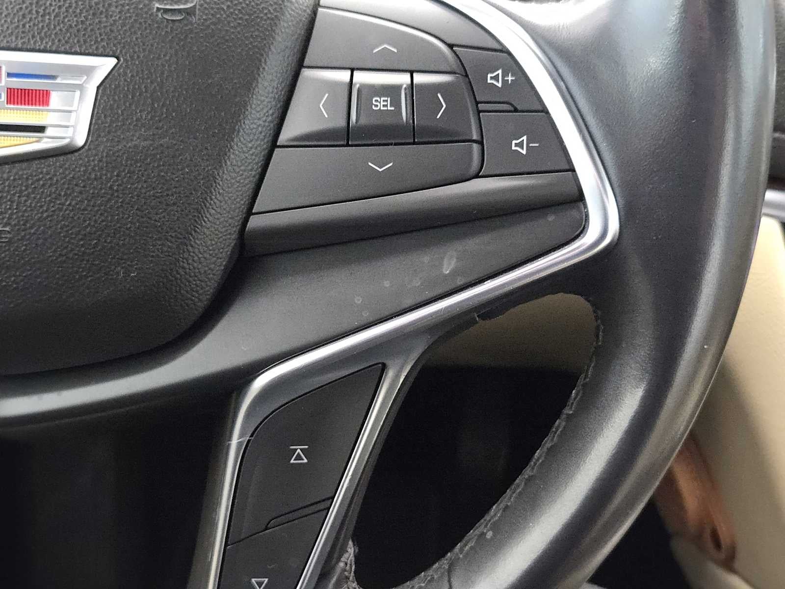 2018 Cadillac XT5 Luxury FWD