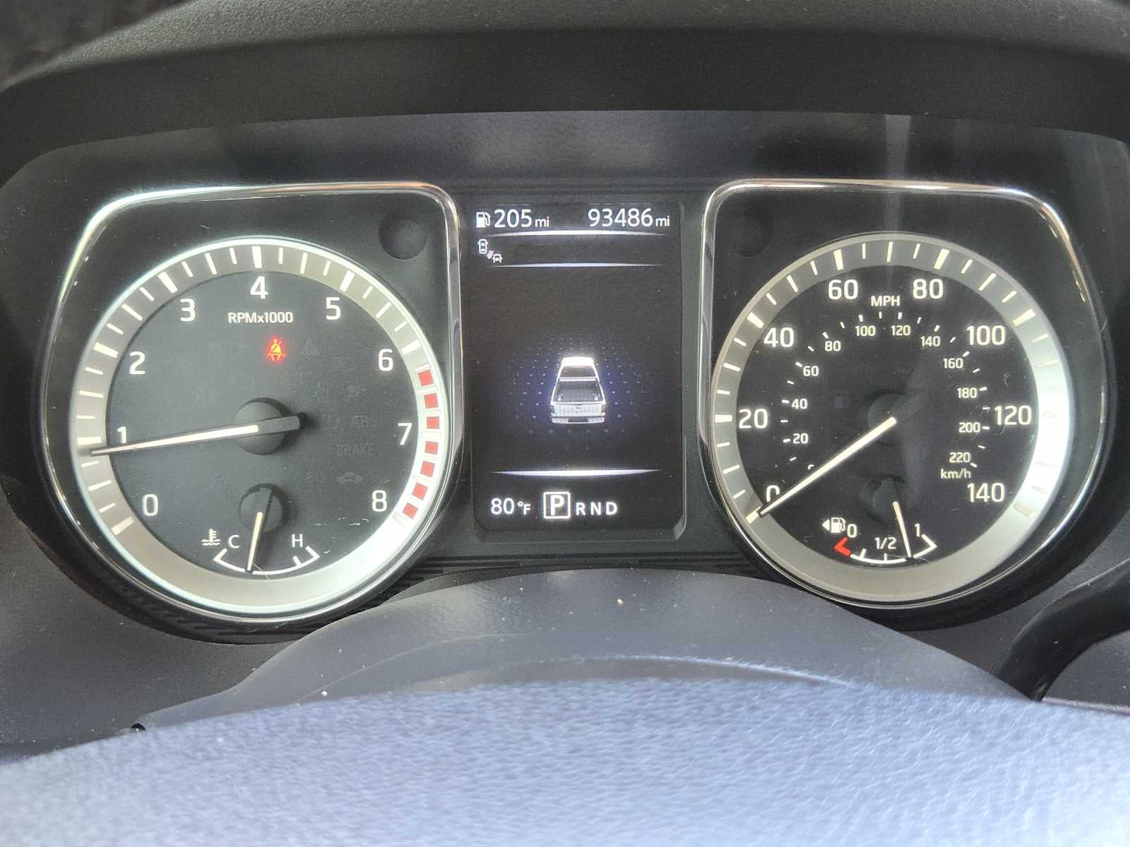 2018 Nissan TITAN SV