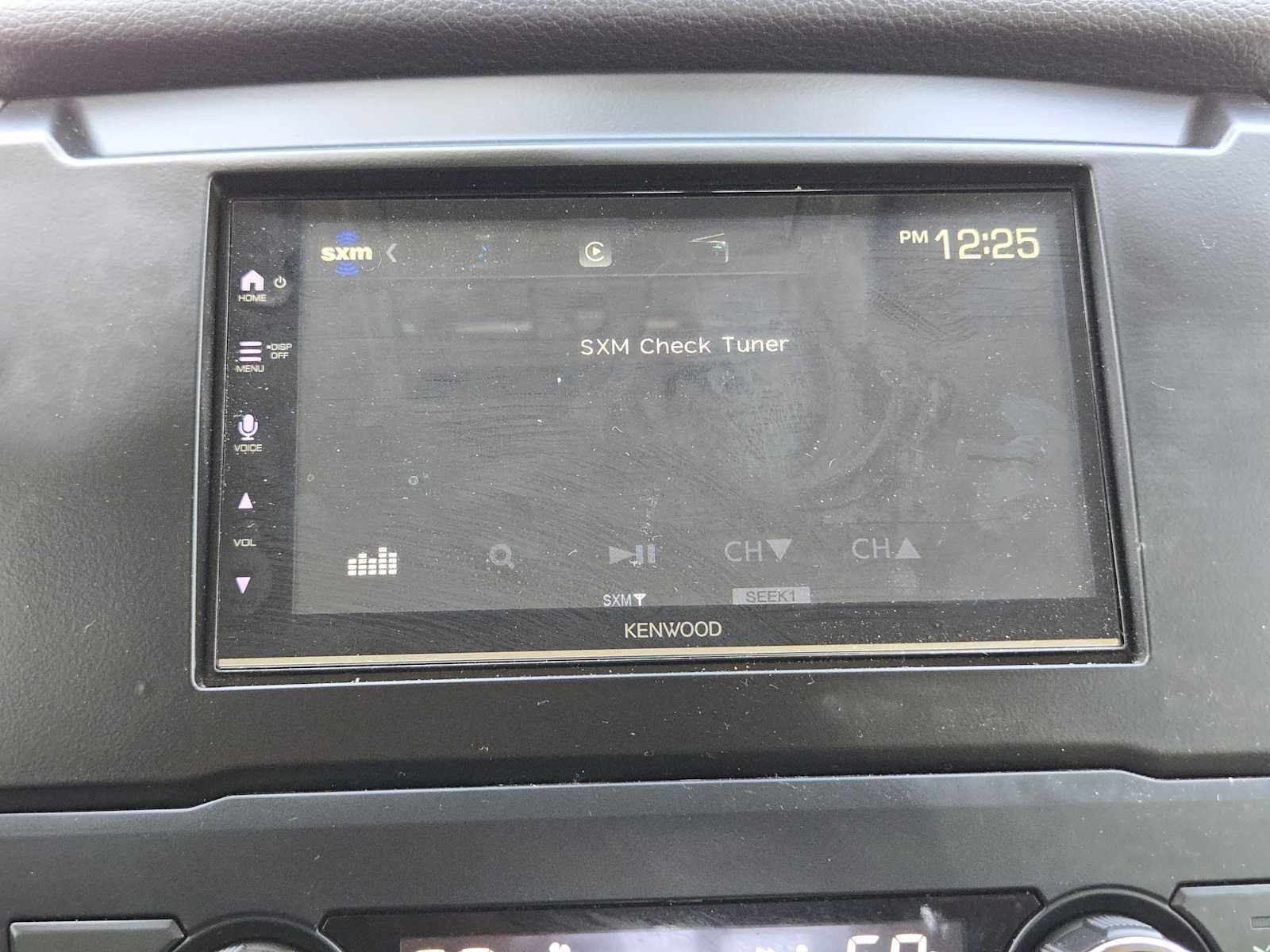 2018 Nissan TITAN SV