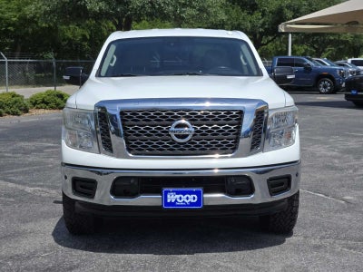 2018 Nissan TITAN SV