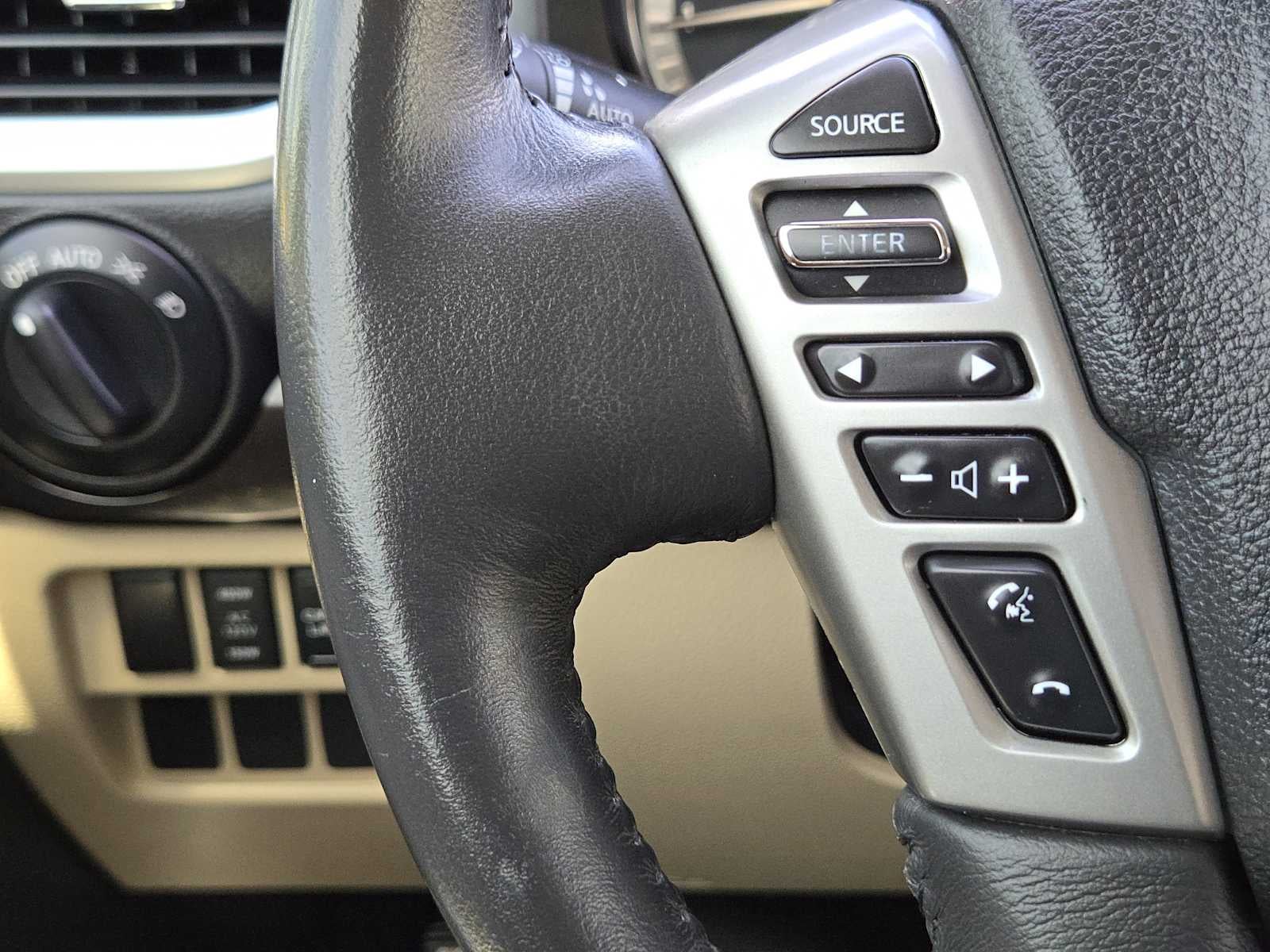2018 Nissan TITAN SV