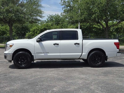 2018 Nissan TITAN SV