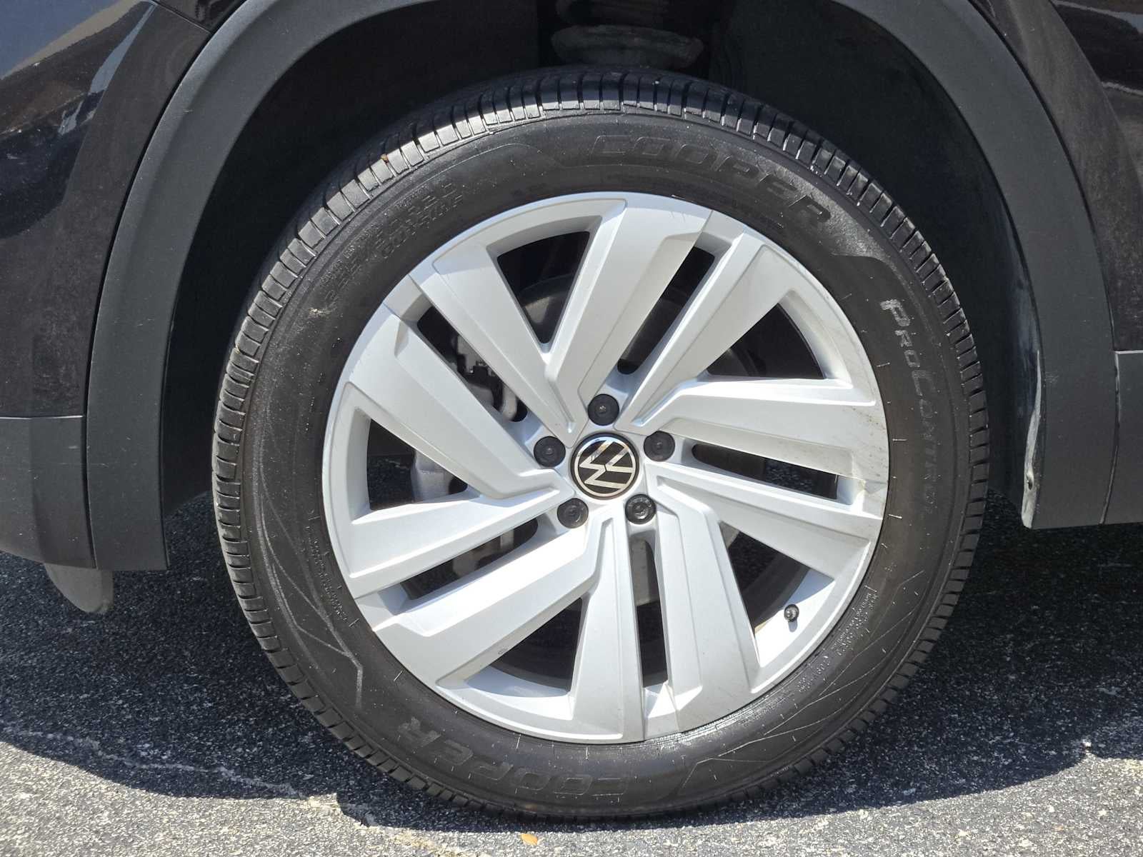 2021 Volkswagen Atlas Cross Sport 2.0T SE w/Technology