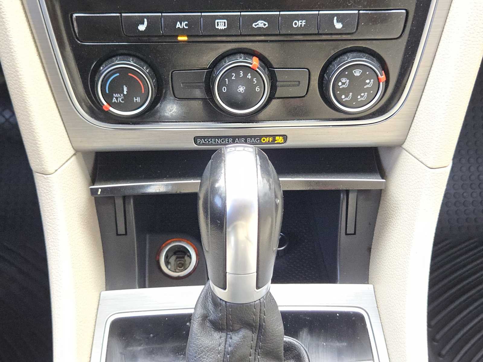 2015 Volkswagen Passat 2.0L TDI SE