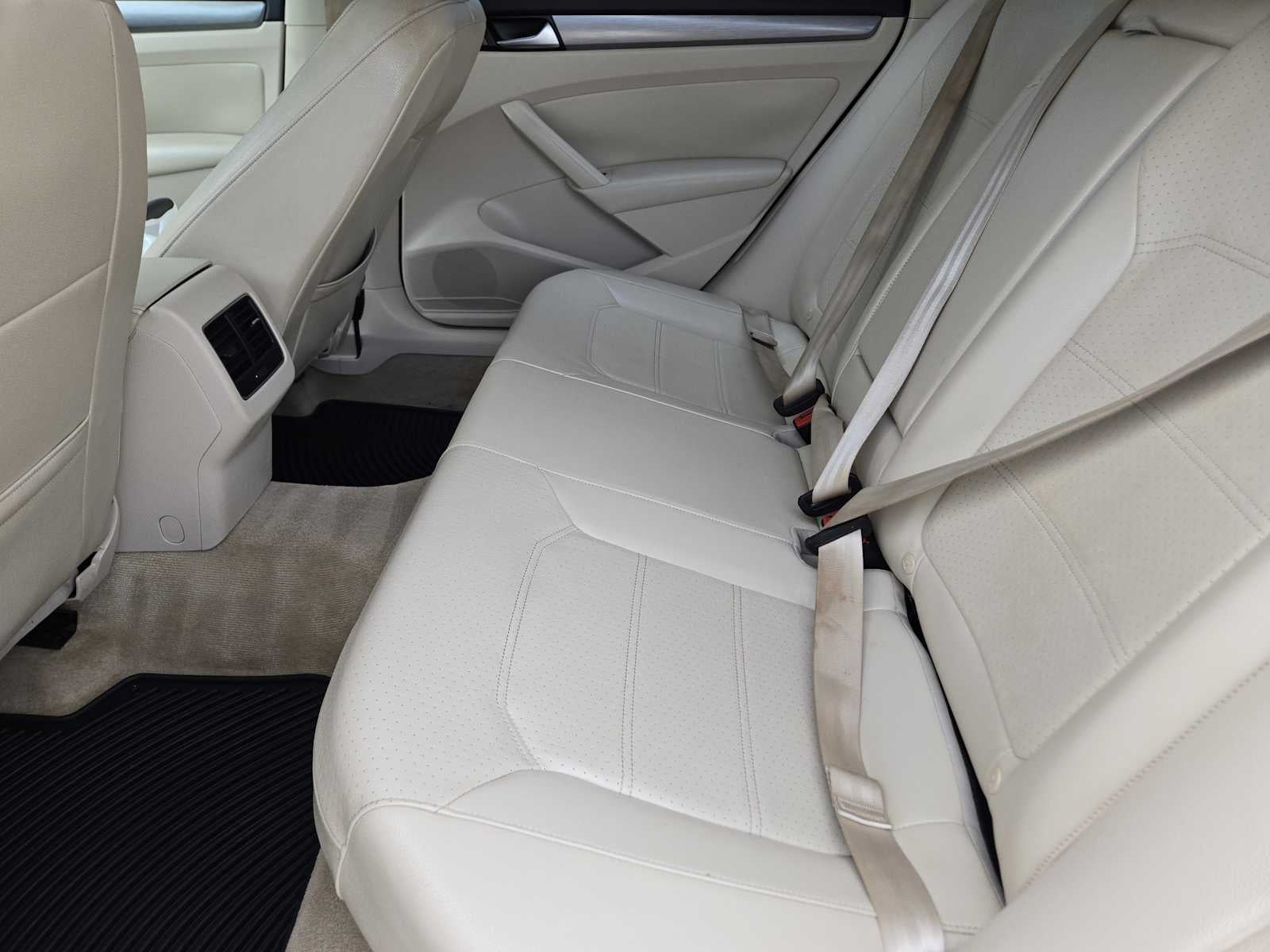 2015 Volkswagen Passat 2.0L TDI SE