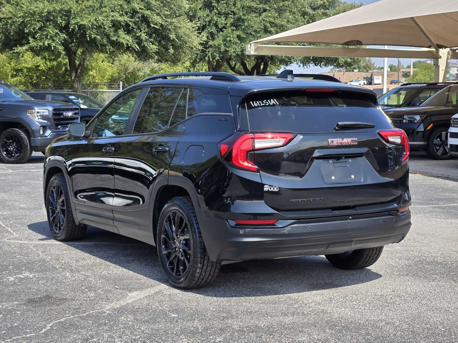 2023 GMC Terrain SLE