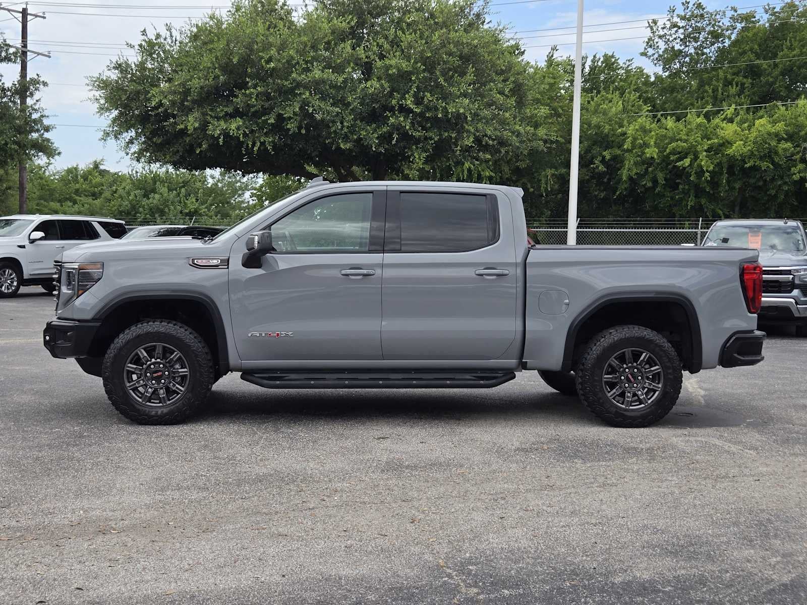 2024 GMC Sierra 1500 AT4X