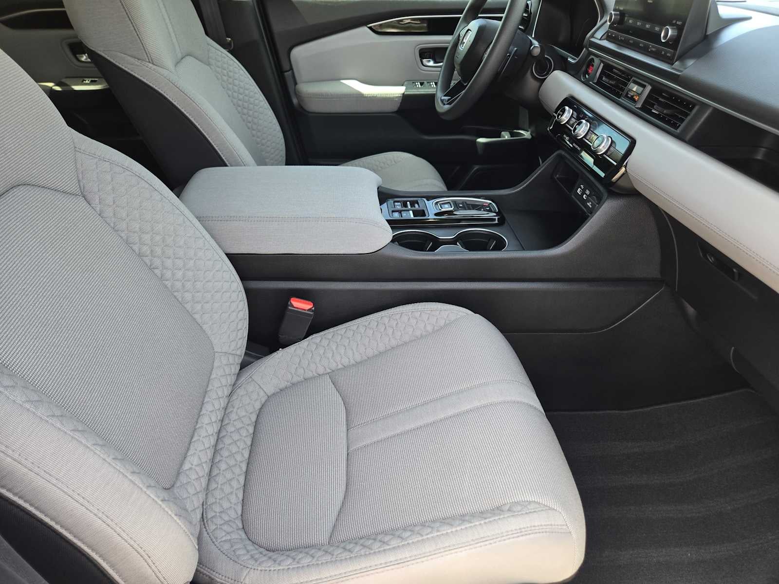 2023 Honda Pilot LX