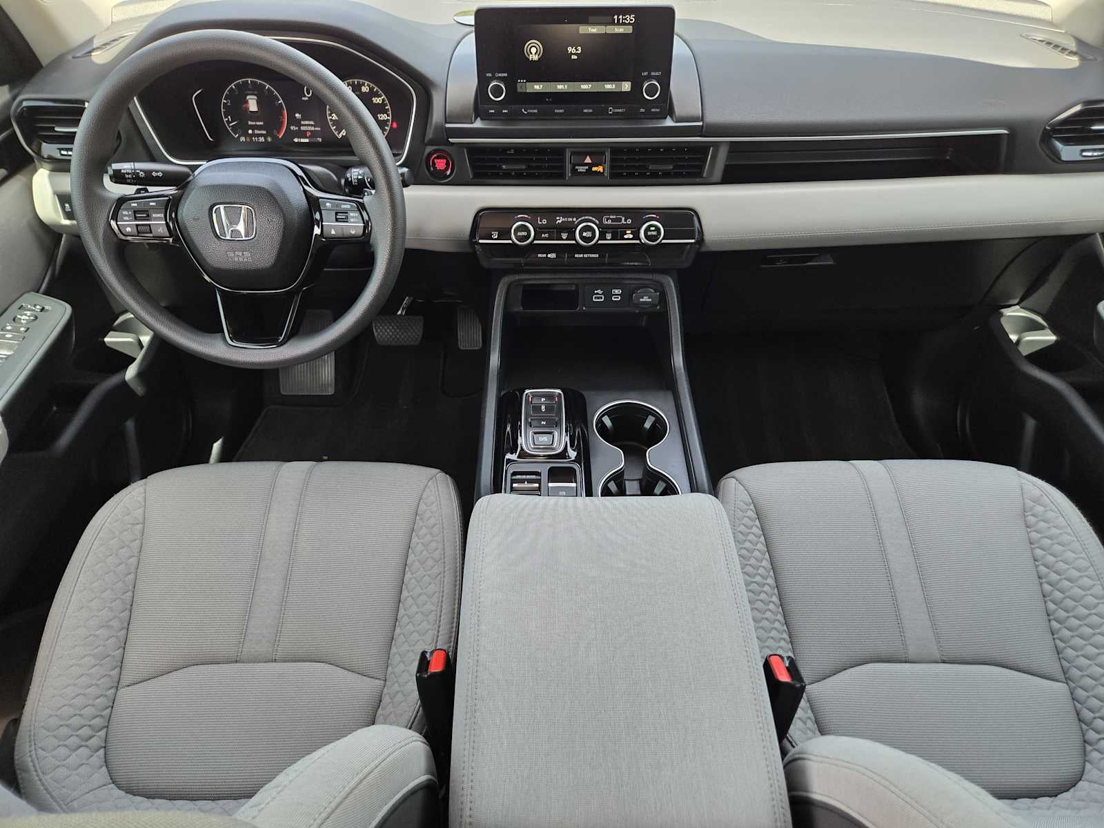 2023 Honda Pilot LX