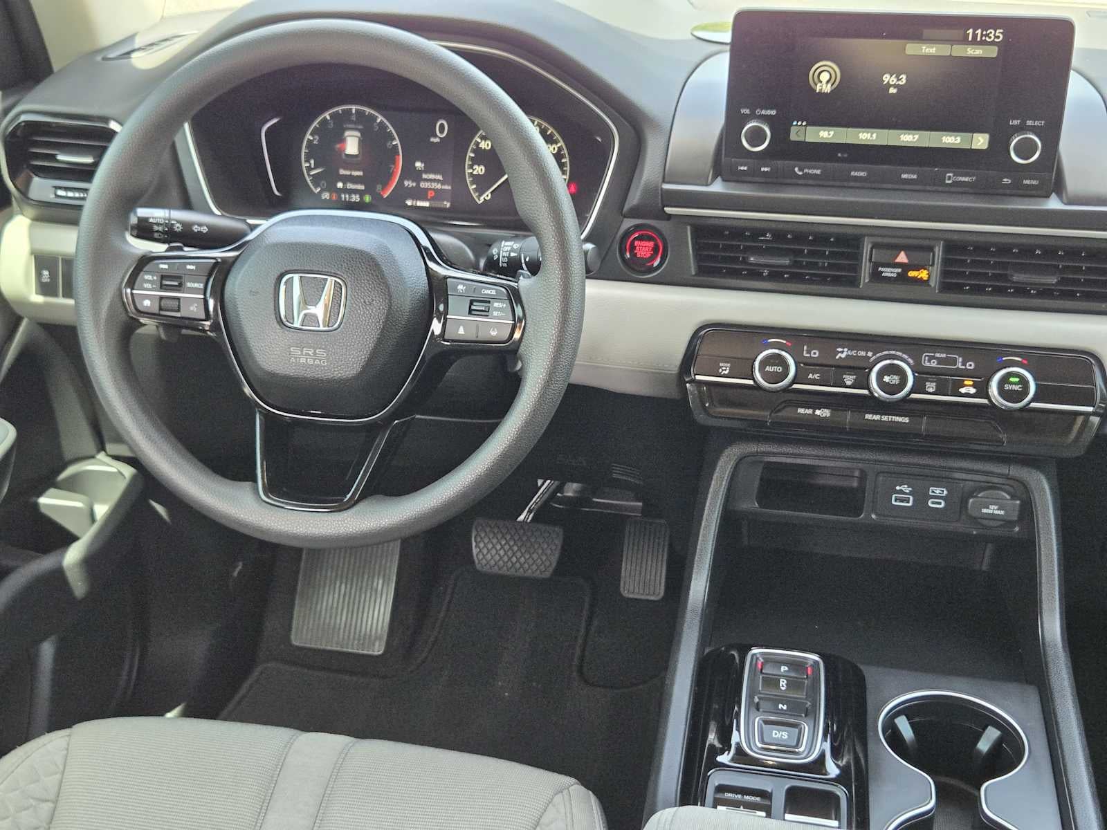 2023 Honda Pilot LX
