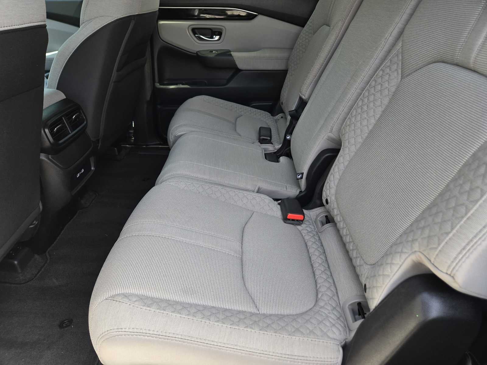 2023 Honda Pilot LX