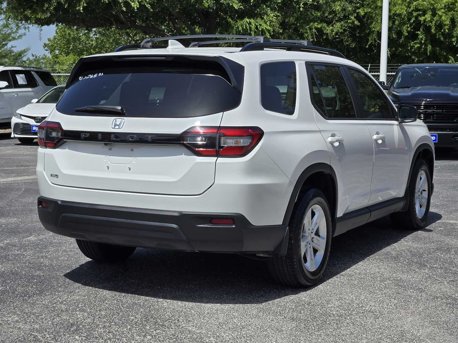2023 Honda Pilot LX
