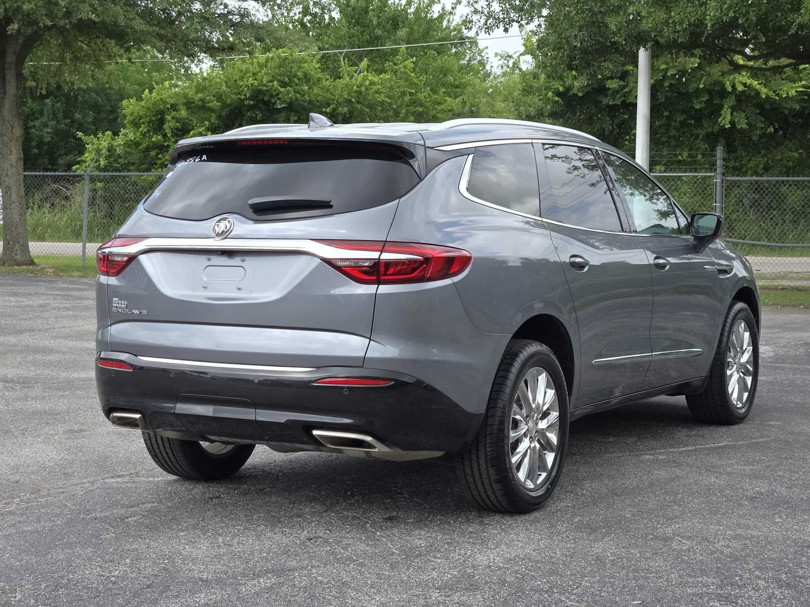 2021 Buick Enclave Essence