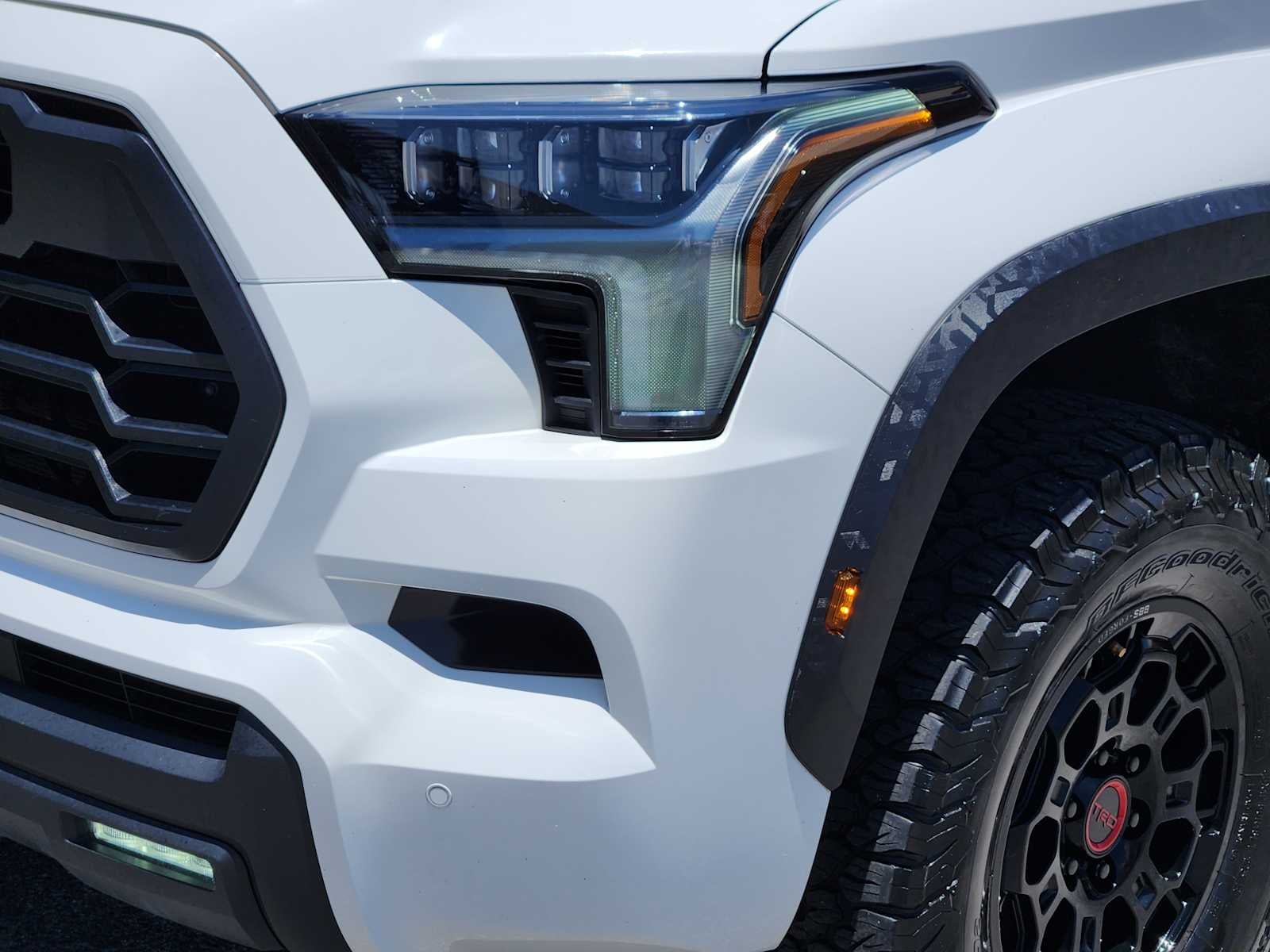 2023 Toyota Sequoia SR5